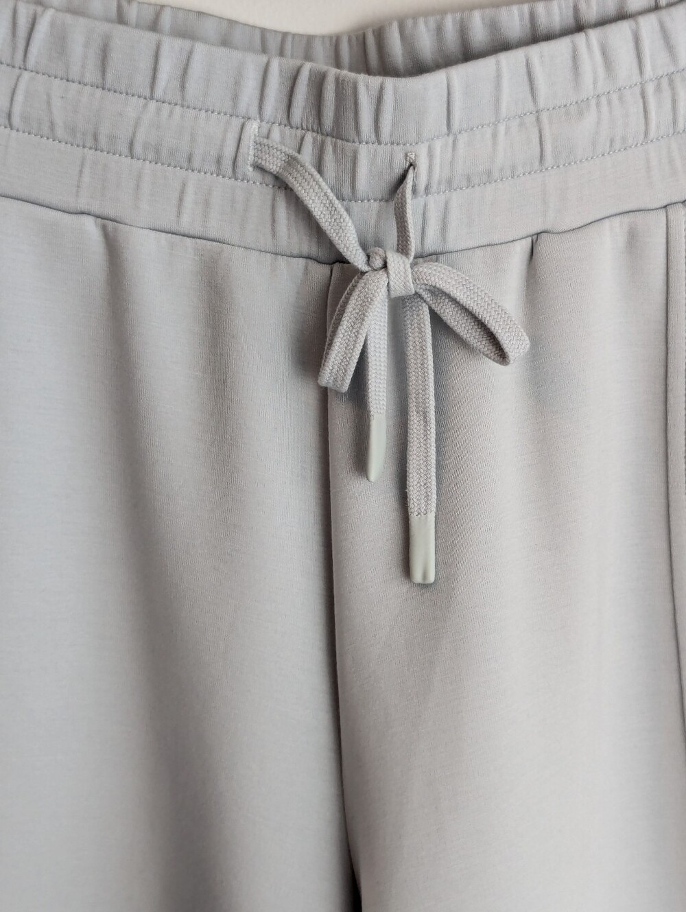 Varley • Alder High Rise DoubleSoft Shorts 5.5" - Picture 5 of 9